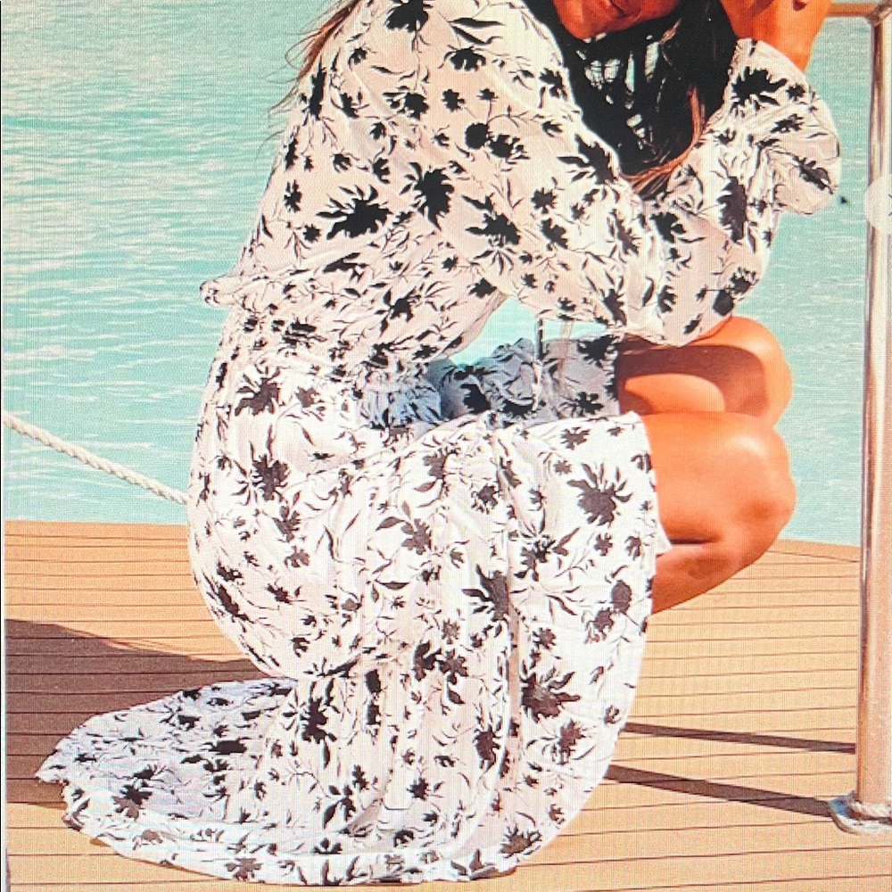 Lulu's My Darling Black White Floral Long Sleeve Tiered Maxi Dress Size S